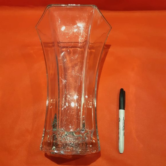 Glass Vase - Picture 1 of 2